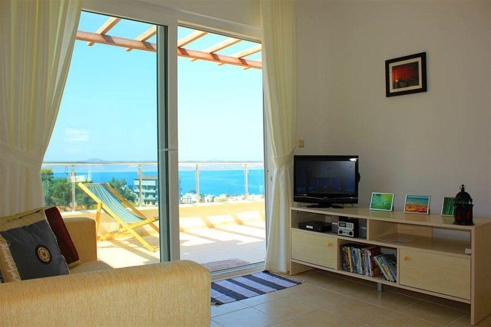 Flip Flops Meltemi Apartments Milas Ngoại thất bức ảnh